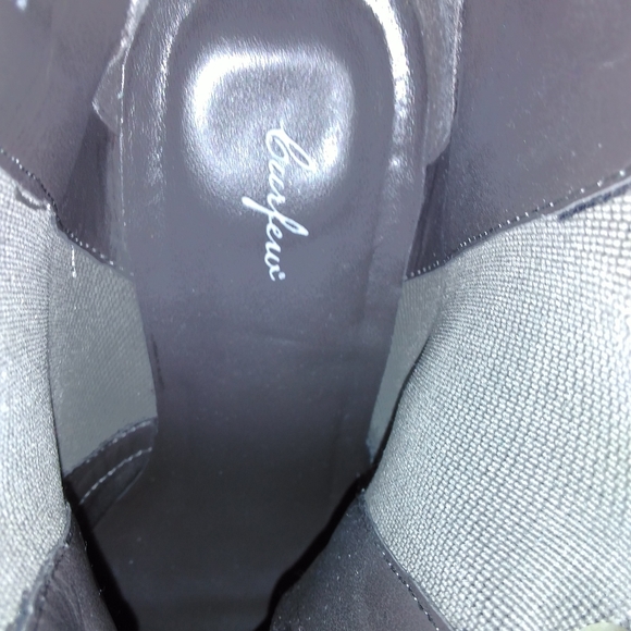 Curfew Fahy Heeled Booties - Picture 6 of 11